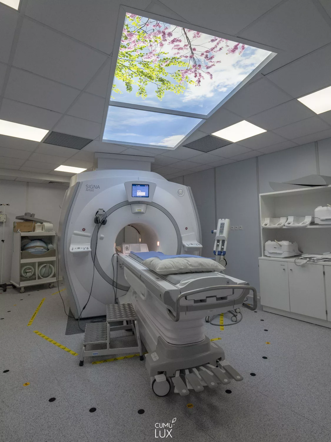 Installation d'un plafond Cumulux XL dans un IRM a Paris