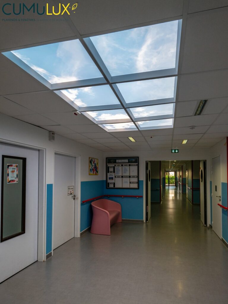 pavés LED avec images de ciel de la marque Cumulux dans un EHPAD