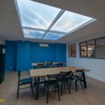 Plafond lumineux Cumulux XL pour augmenter l'ouverture vers le ciel et le confort des collaborateurs