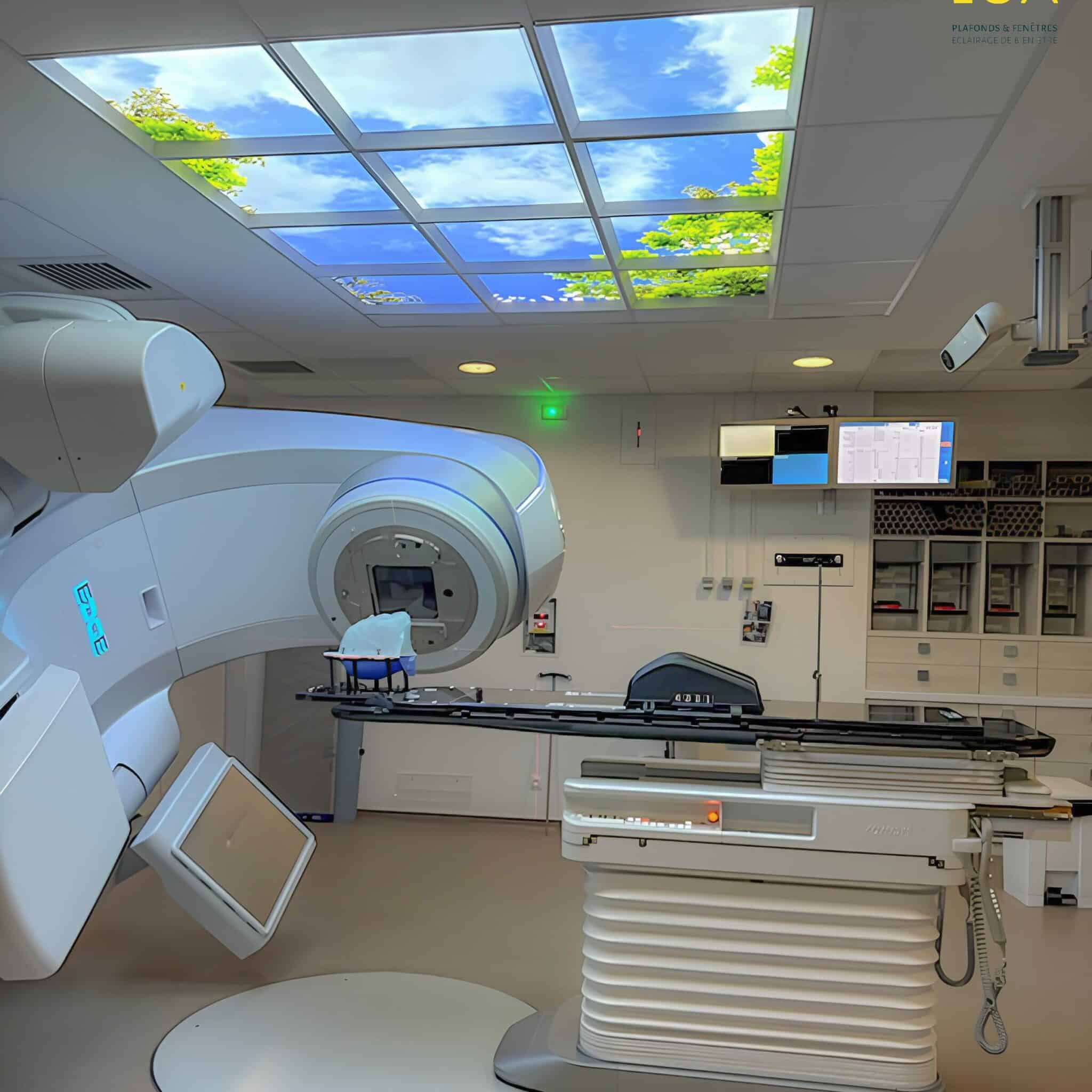 Installation d'un plafond LED Cumulux dans une salle de radiothérapie à Carcassonne